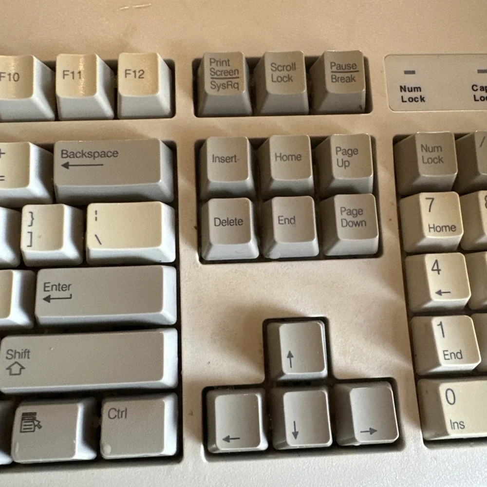 Dell Quietkey Mechanical PS/2 Computer Keyboard RT7D5JTW
